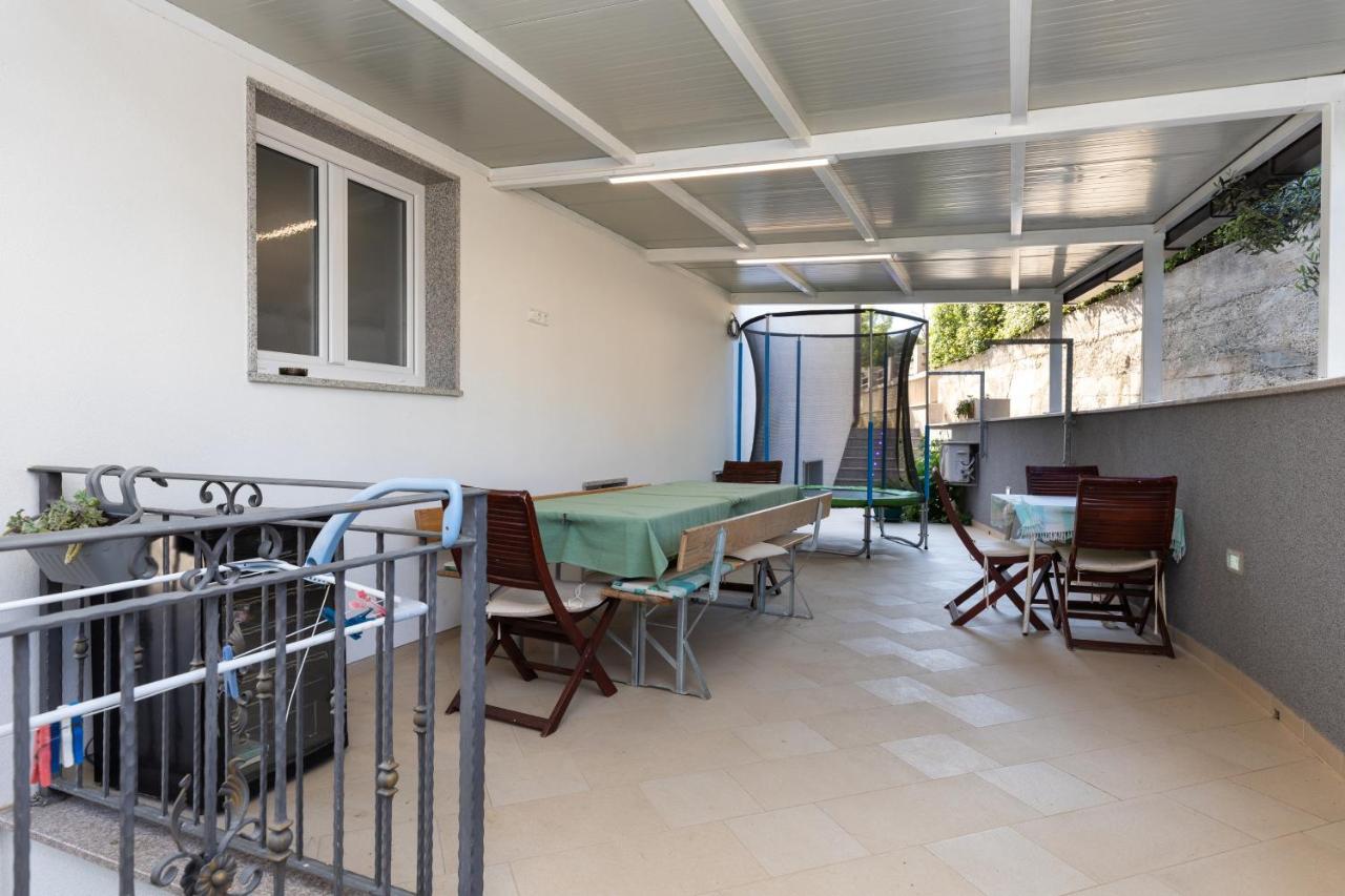 Apartment Duce 5973B Omiš Exterior foto