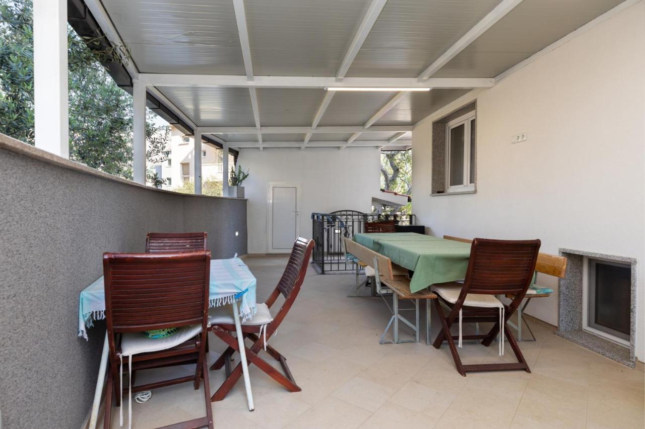 Apartment Duce 5973B Omiš Exterior foto