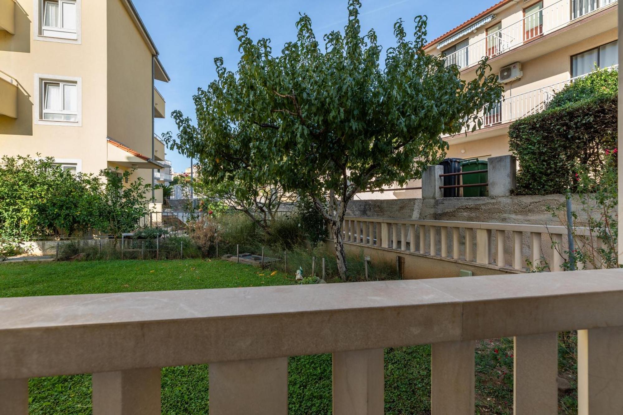 Apartment Duce 5973B Omiš Exterior foto